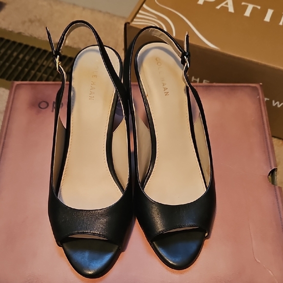 Black Slingback Women's Shoes - Picture 3 of 5